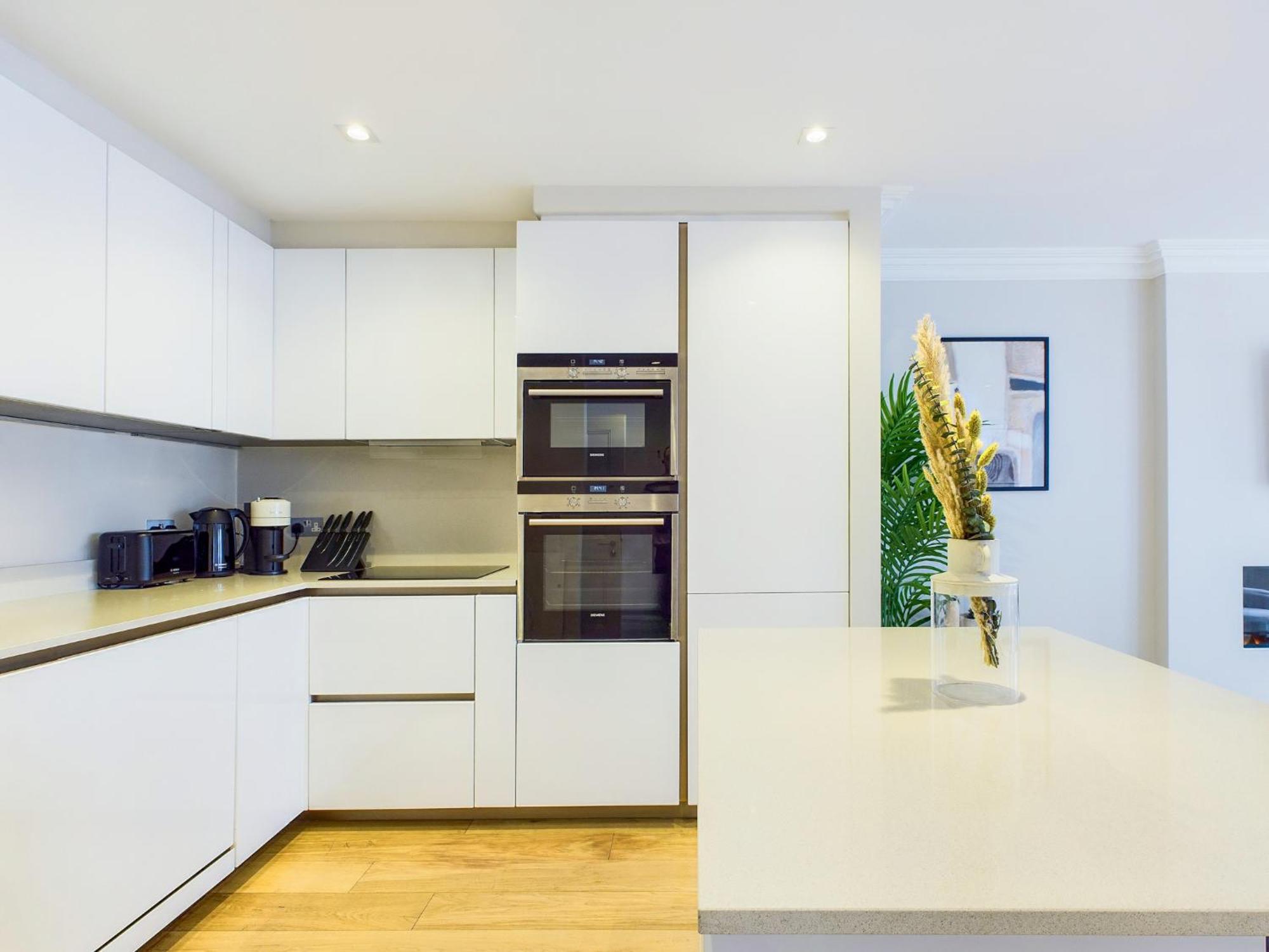 Be - The Mayfair Residences * Londra